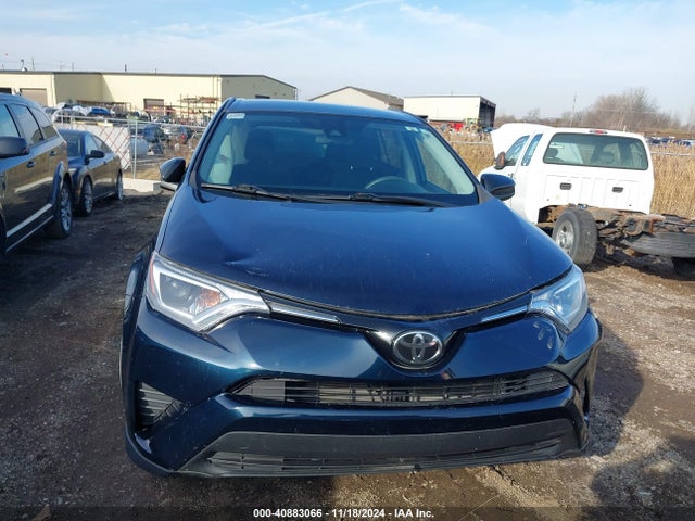 Toyota RAV4 LE 2018 2T3ZFREV2JW424193 Image 12
