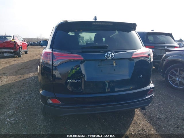 Toyota RAV4 LE 2018 2T3ZFREV2JW424193 Image 16