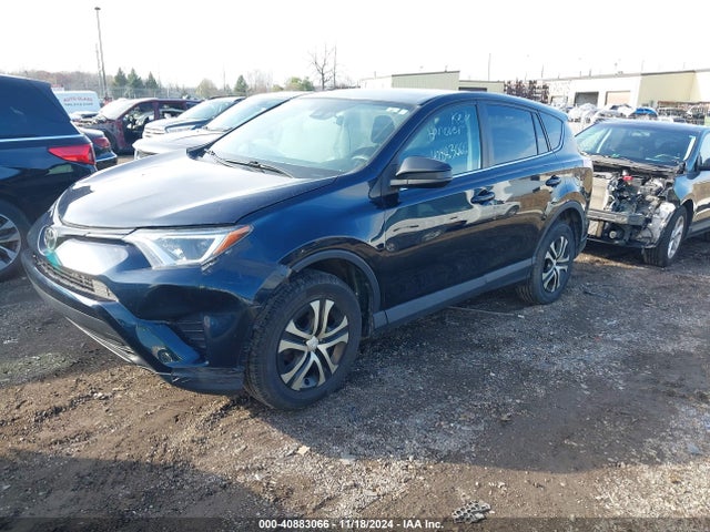 Toyota RAV4 LE 2018 2T3ZFREV2JW424193 Image 2
