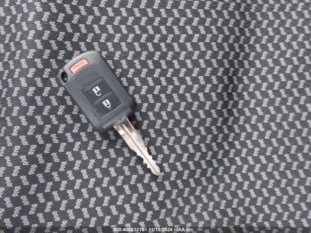 JA4AR3AU2JU004827 Mitsubishi Outlander Sport 2.0 Le