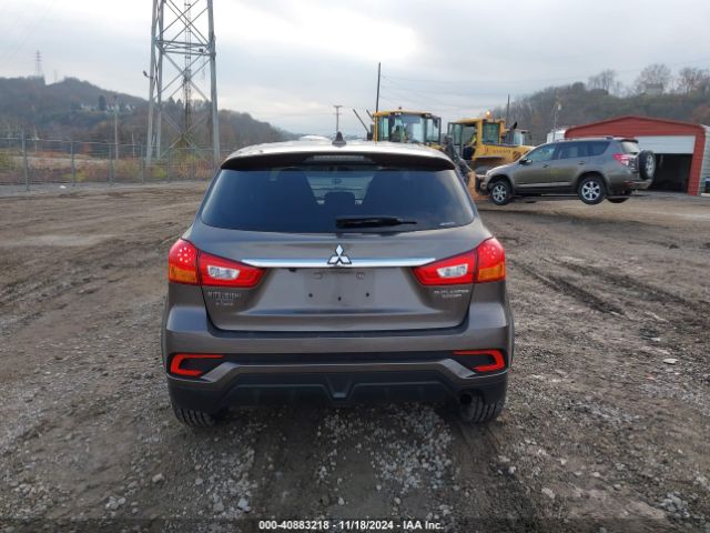 JA4AR3AU2JU004827 Mitsubishi Outlander Sport 2.0 Le
