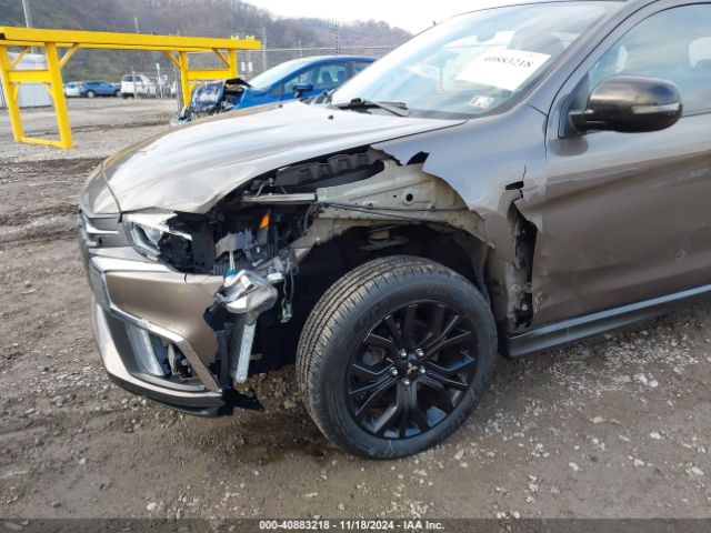 JA4AR3AU2JU004827 Mitsubishi Outlander Sport 2.0 Le