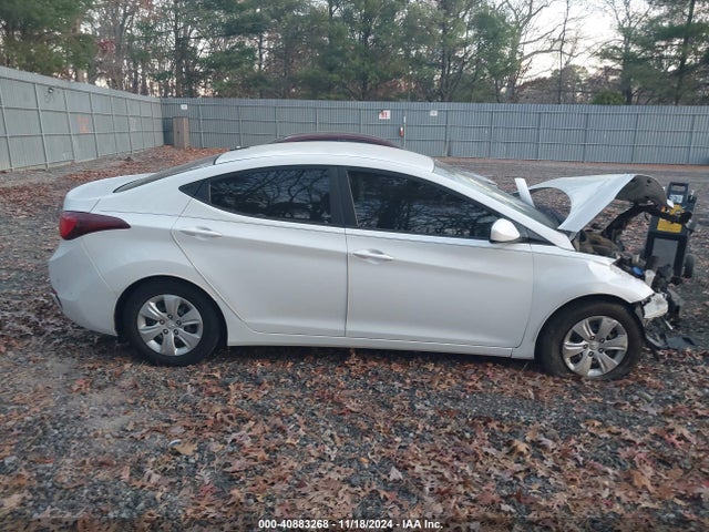 Hyundai ELANTRA SE 2016 5NPDH4AE5GH722301 Image 13