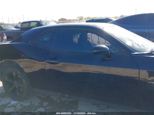2C3CDZAT2FH783958 Dodge Challenger R/t