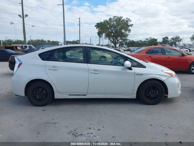 Toyota Prius Four 2015 JTDKN3DU0F1892908 Image 13