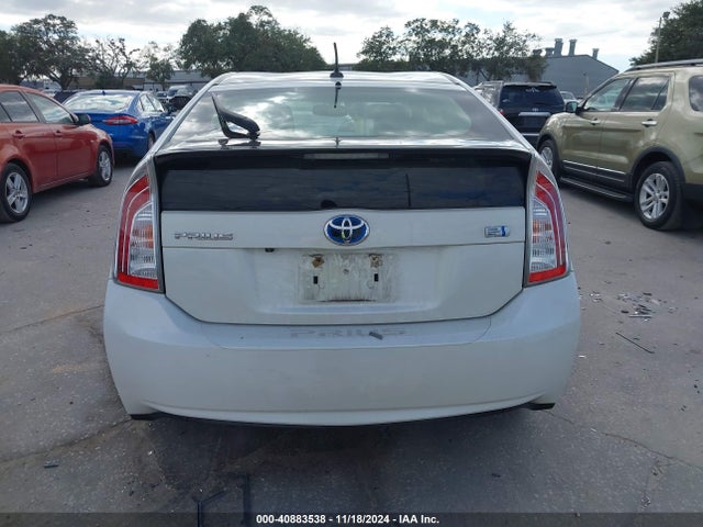 Toyota Prius Four 2015 JTDKN3DU0F1892908 Image 16