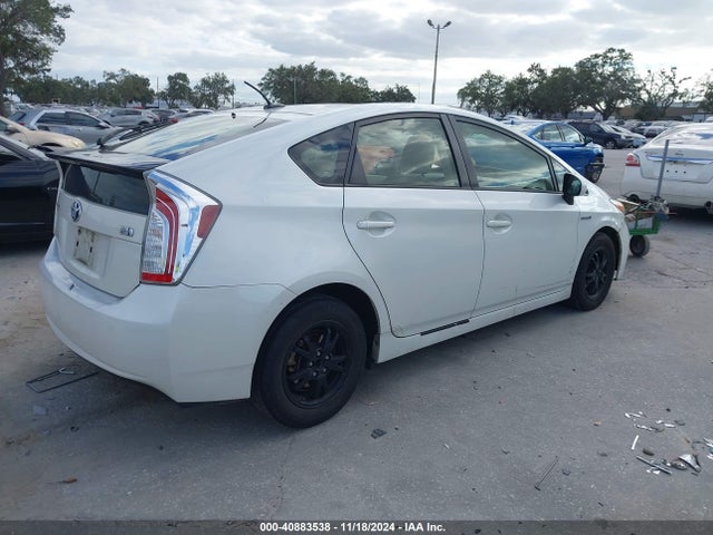 Toyota Prius Four 2015 JTDKN3DU0F1892908 Image 4