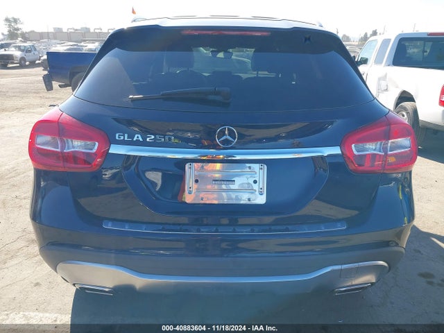 WDCTG4EB6JJ477841 Mercedes-Benz GLA 250