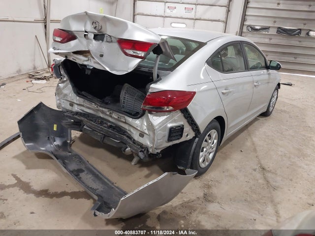 Hyundai ELANTRA SE 2018 5NPD74LF8JH260090 Image 4