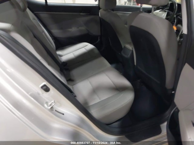 Hyundai ELANTRA SE 2018 5NPD74LF8JH260090 Image 8