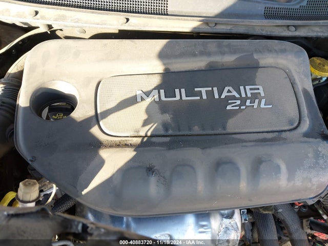 Chrysler 200 Limited 2015 1C3CCCAB0FN691102 Image 10