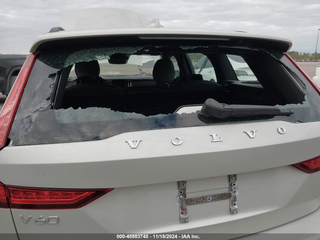 YV1102EK1L2348922 Volvo V60 T5 Momentum