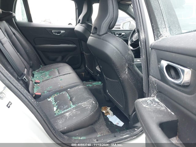 YV1102EK1L2348922 Volvo V60 T5 Momentum