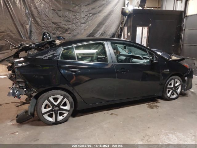 JTDKARFU1H3030574 Toyota Prius