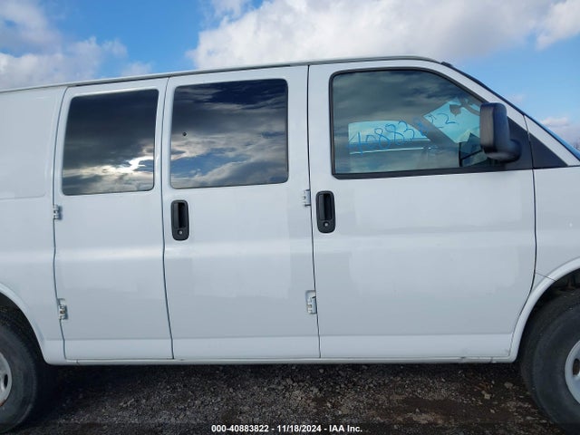 Chevrolet Express 2500 Work Van 2014 1GCWGFCA0E1198223 Image 13