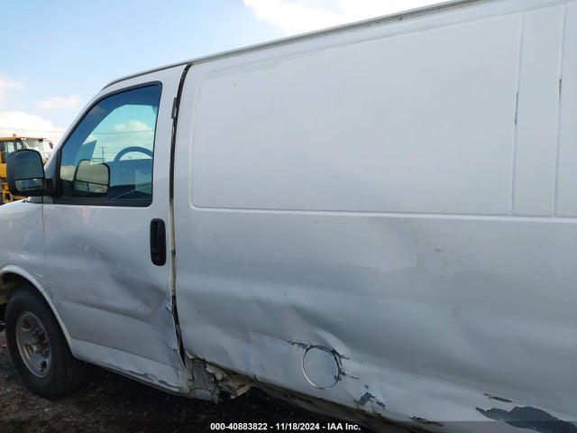 Chevrolet Express 2500 Work Van 2014 1GCWGFCA0E1198223 Image 14