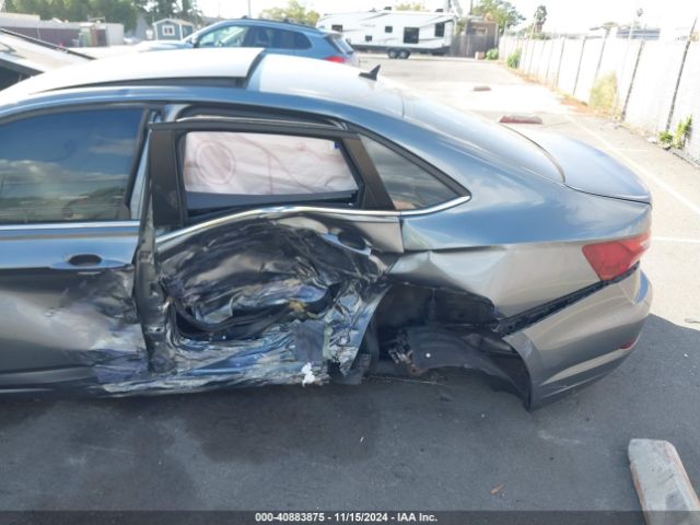 3VWC57BU4MM020825 Volkswagen Jetta