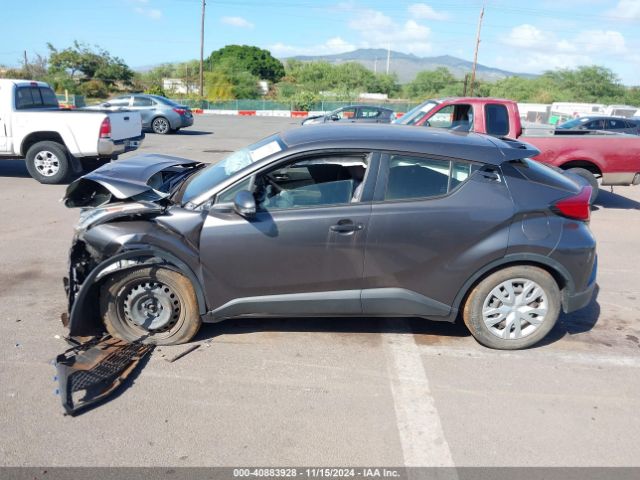 JTNKHMBX2M1097622 Toyota C-HR LE