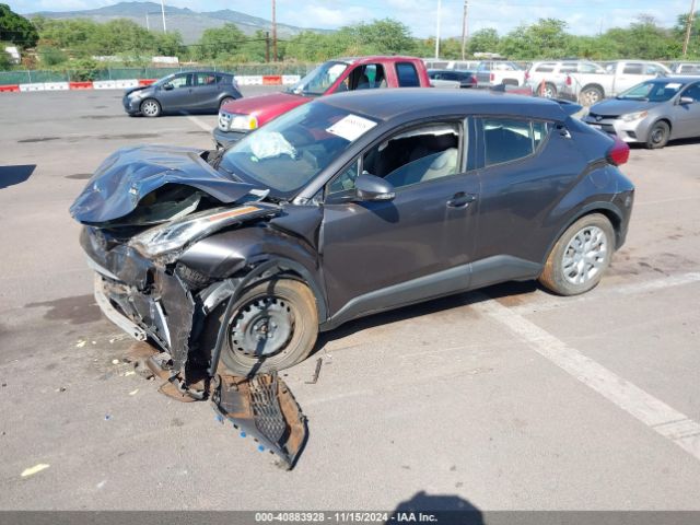 JTNKHMBX2M1097622 Toyota C-HR LE