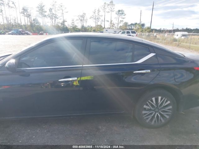 1N4BL4DW6PN338009 Nissan Altima Sv Intelligent Awd
