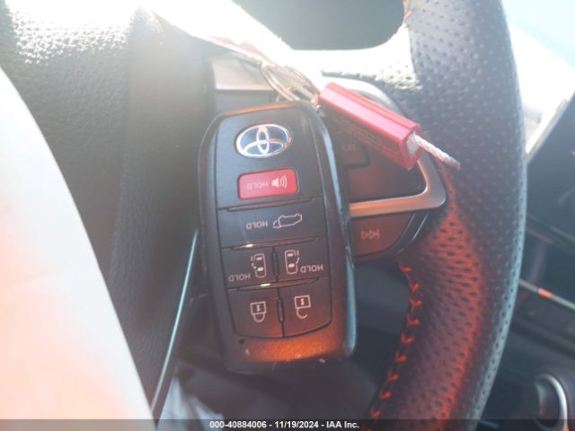 5TDDRKEC4MS050568 Toyota Sienna Xse