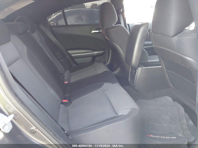 2C3CDXHG9FH844302 Dodge Charger Sxt