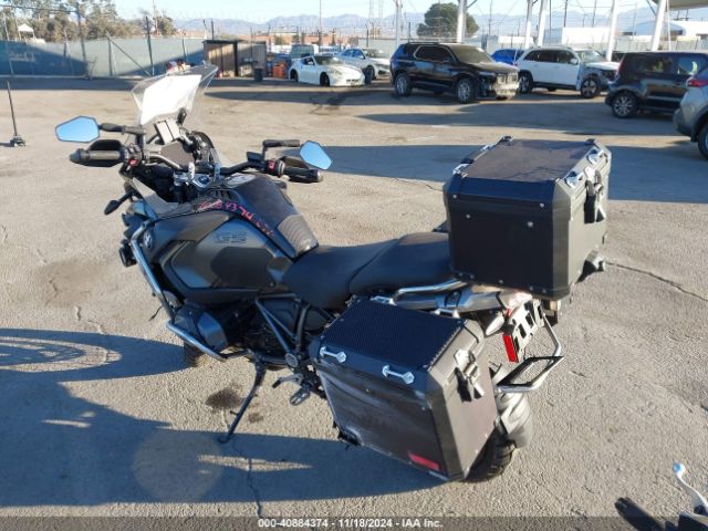 2022 BMW R 1250 WB10M1303N6F37195 Photo 2