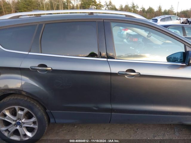 1FMCU9J9XGUB85935 Ford Escape Titanium