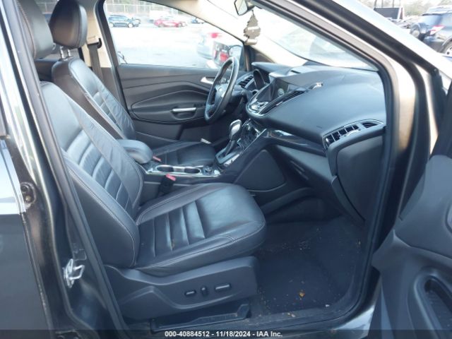 1FMCU9J9XGUB85935 Ford Escape Titanium