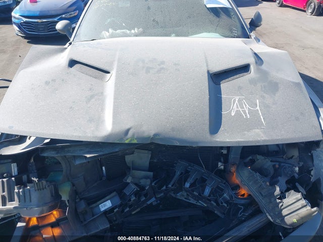 2C3CDZAG7KH670097 Dodge Challenger Sxt