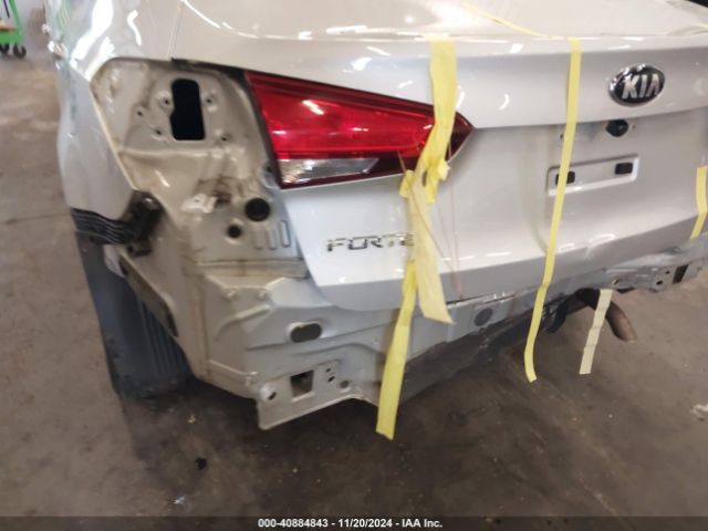 3KPFK4A75HE048345 KIA FORTE LX