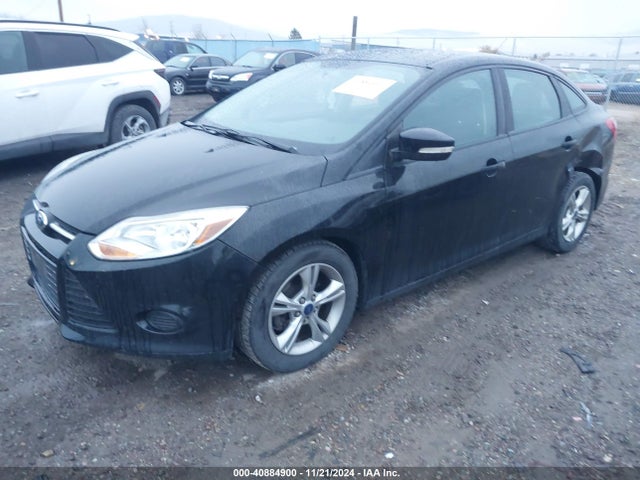Ford FOCUS SE 2014 1FADP3F2XEL389717 Image 2