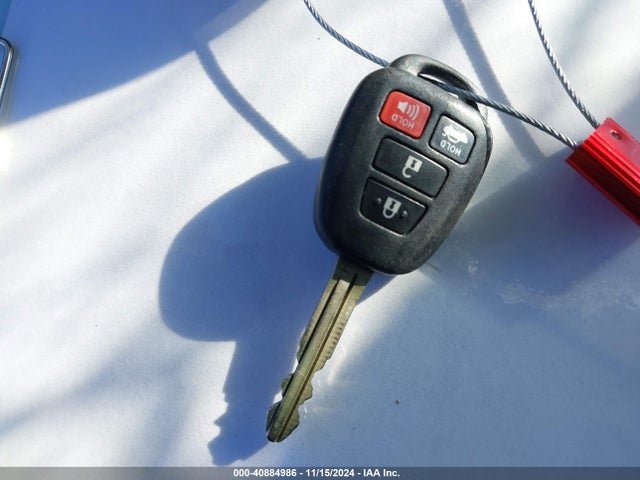 Toyota Corolla Le Plus 2015 2T1BURHE2FC257936 Image 11