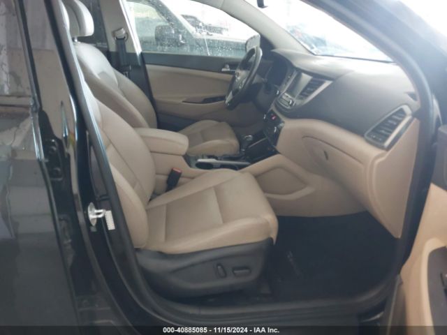 KM8J3CA41HU463716 Hyundai Tucson Se Plus