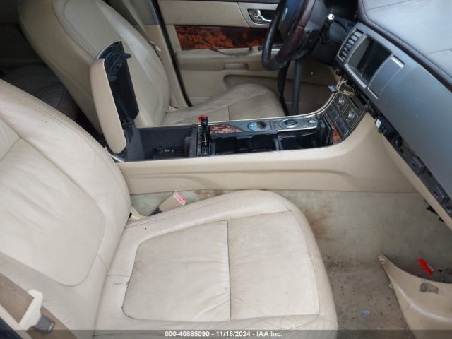 2009 JAGUAR XF SAJWA05B09HR23239 Photo 4