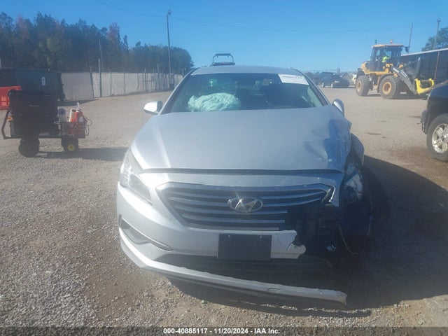 Hyundai Sonata 2016 5NPE24AF9GH387770 Image 12