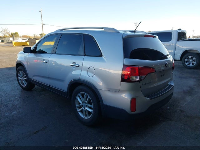KIA Sorento Lx V6 2015 5XYKT4A74FG598695 Image 3