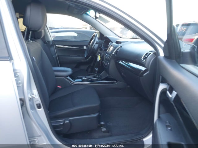 KIA Sorento Lx V6 2015 5XYKT4A74FG598695 Image 5