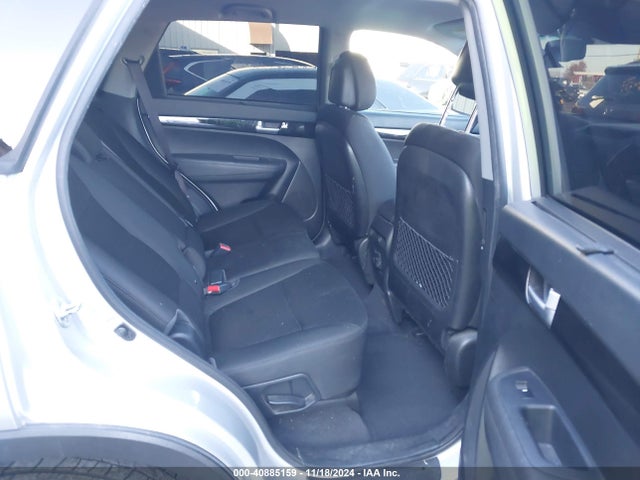 KIA Sorento Lx V6 2015 5XYKT4A74FG598695 Image 8