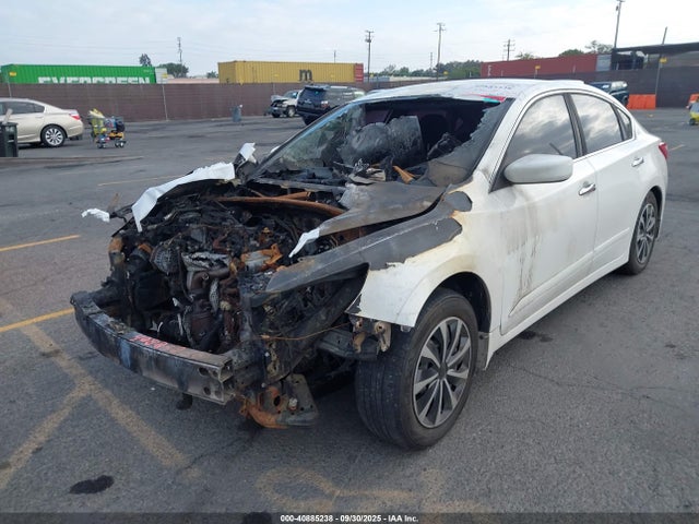 1N4AL3AP2HN329229 Nissan 2017