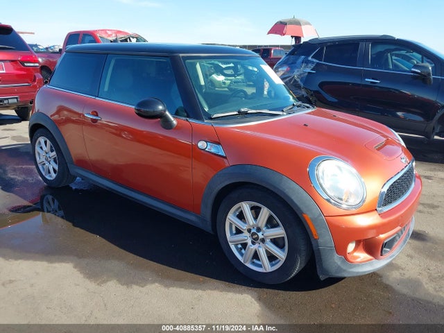 2011 MINI COOPER S WMWSV3C54BTY15173 Photo 0