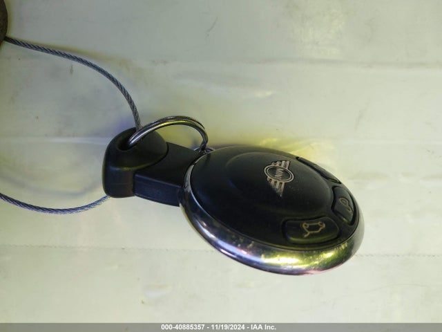 2011 MINI COOPER S WMWSV3C54BTY15173 Photo 10