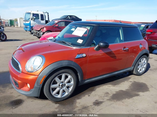 2011 MINI COOPER S WMWSV3C54BTY15173 Photo 1
