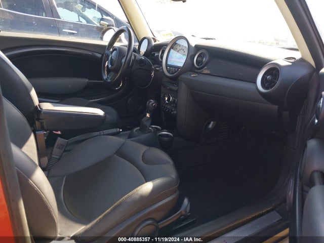 2011 MINI COOPER S WMWSV3C54BTY15173 Photo 4