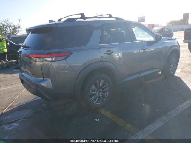 5N1DR3BB2NC227442 Nissan Pathfinder Sv 2wd