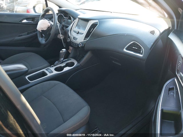Chevrolet Cruze Ls Auto 2017 1G1BC5SM6H7232370 Image 5