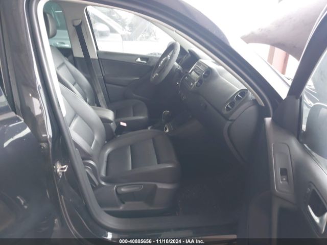 WVGAV3AX5EW568117 Volkswagen TIGUAN SE