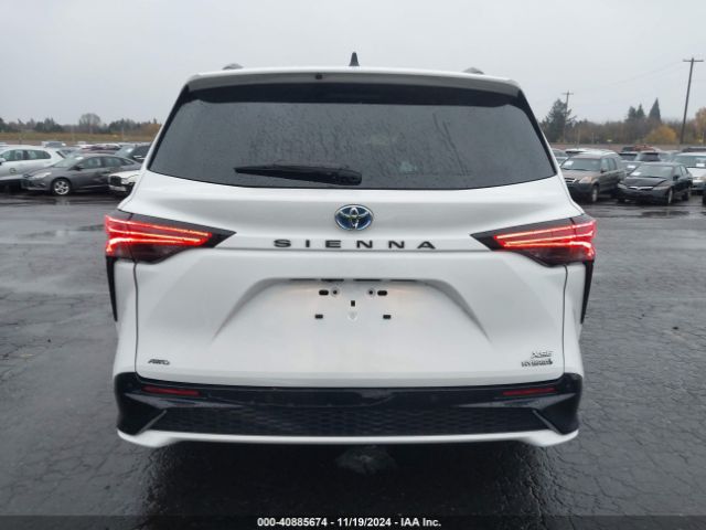 5TDDSKFC9NS072165 Toyota Sienna Xse