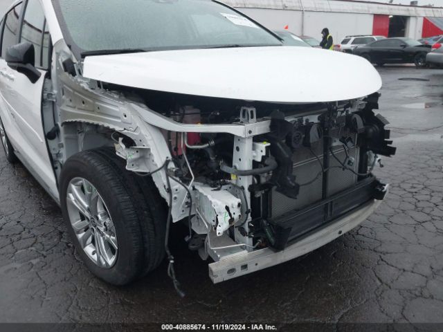 5TDDSKFC9NS072165 Toyota Sienna Xse