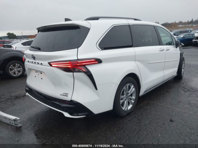 5TDDSKFC9NS072165 Toyota Sienna Xse